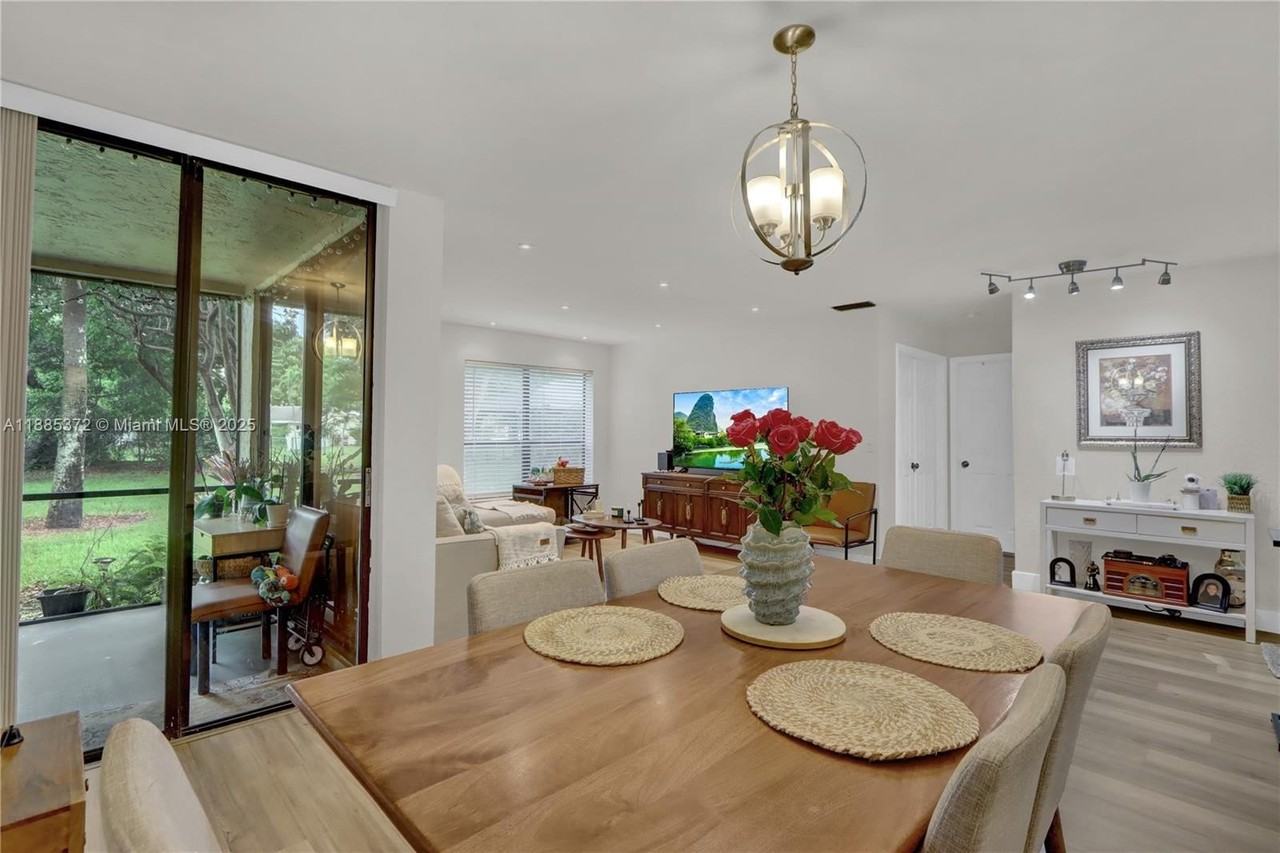 2505 Nw 49th Ter #733 - Photo 7 of 26