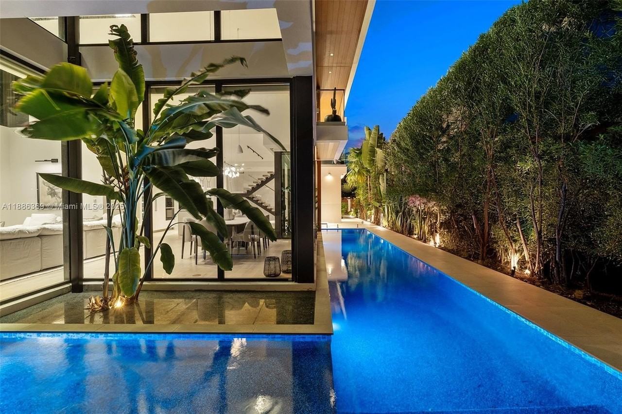 3306 Ne 16th St - Photo 3 of 50