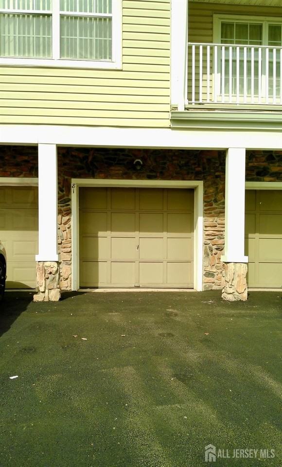 81 Inverness Dr - Photo 2 of 19