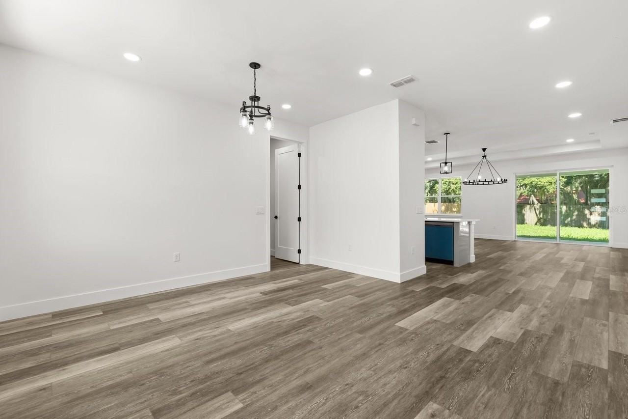 321 Water Shore Dr - Photo 7 of 29