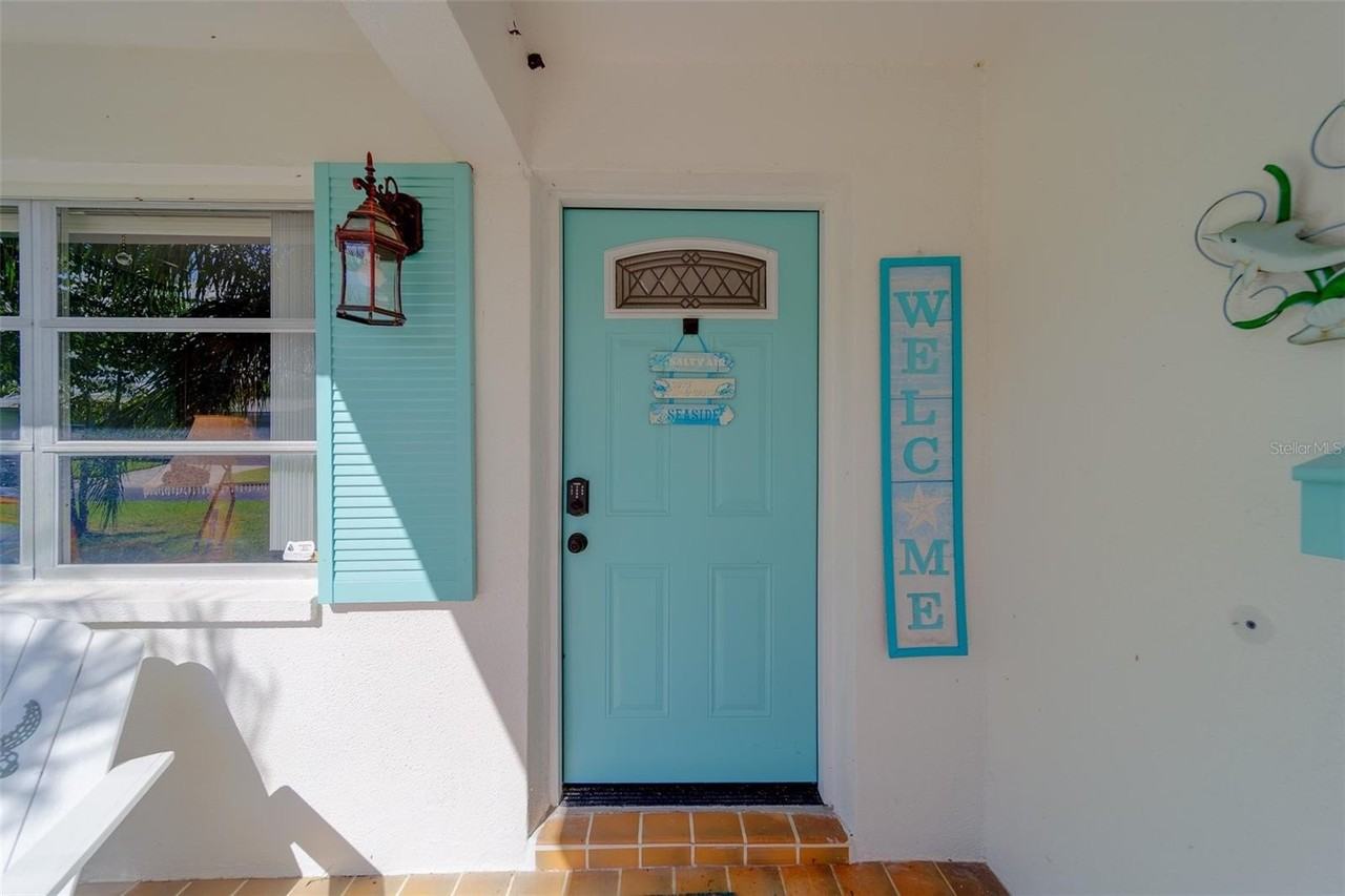 9262 140th Ln - Photo 2 of 50