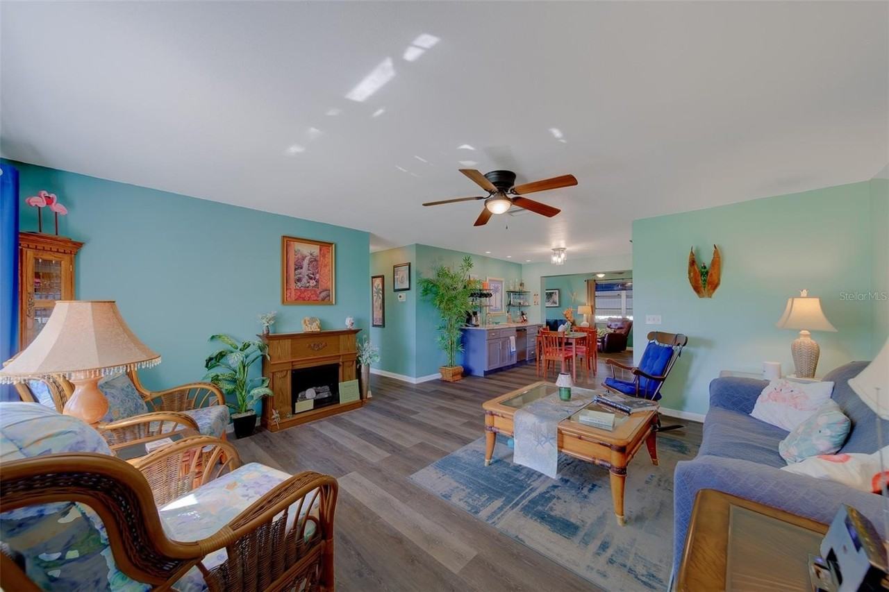 9262 140th Ln - Photo 5 of 50