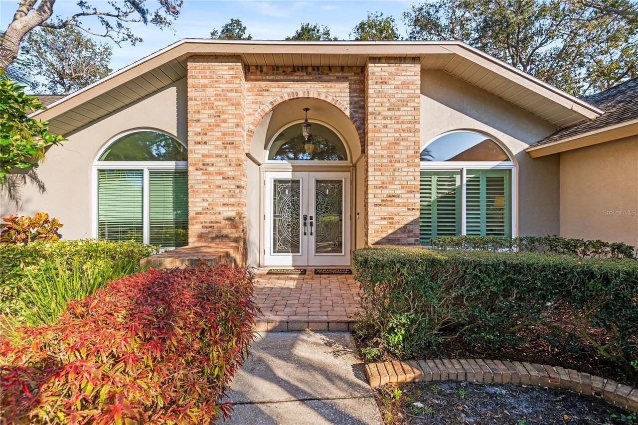 10285 Barry Dr - Photo 3 of 22