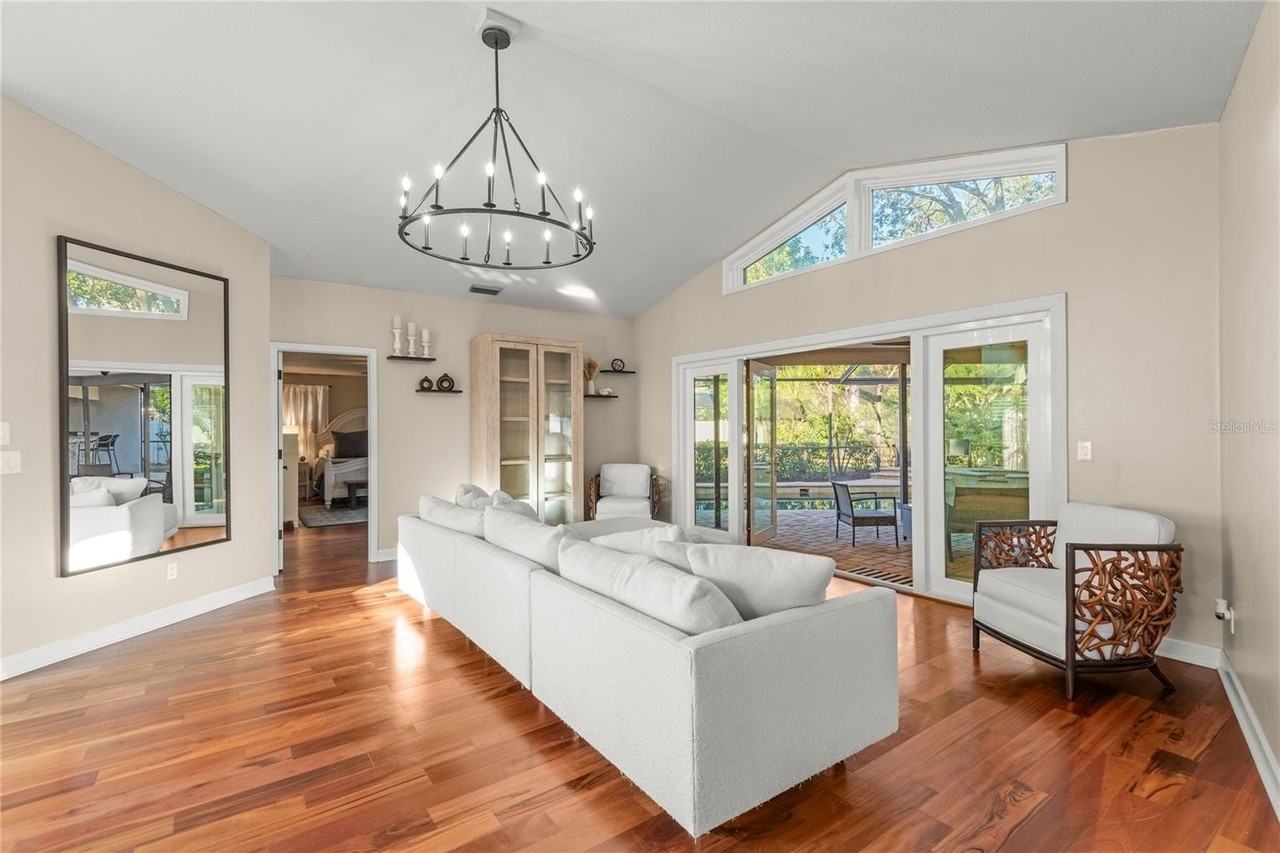 10285 Barry Dr - Photo 7 of 22