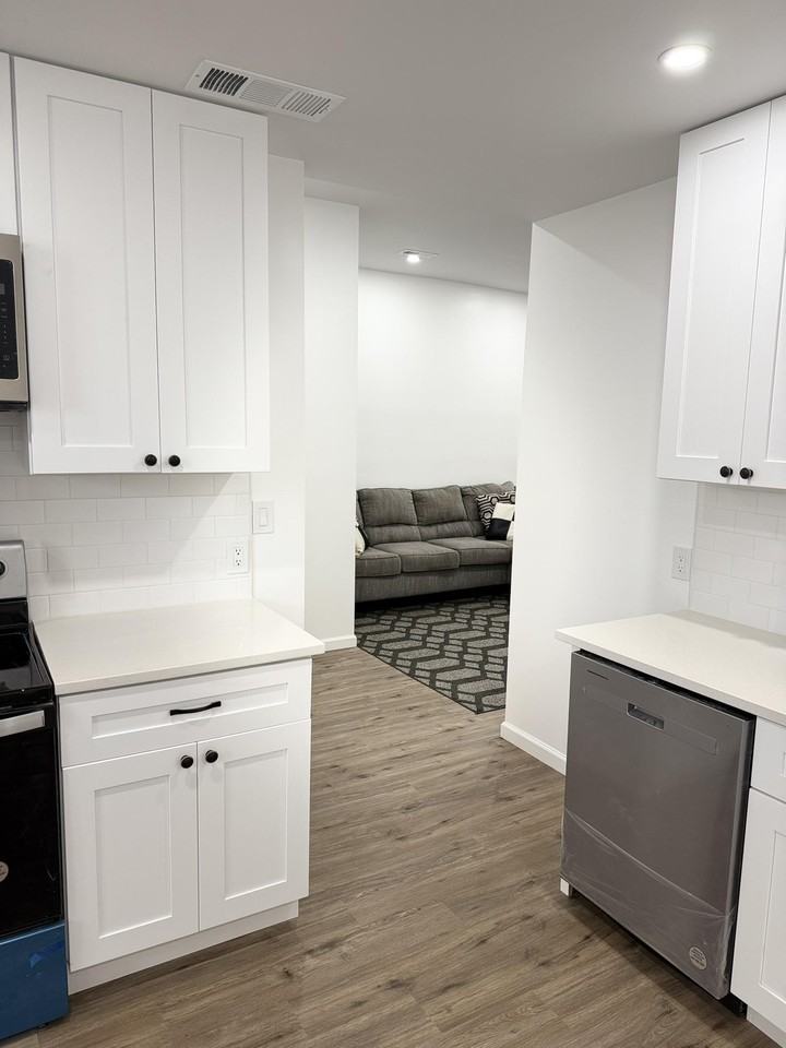 Mcalpin Ter - Photo 3 of 19