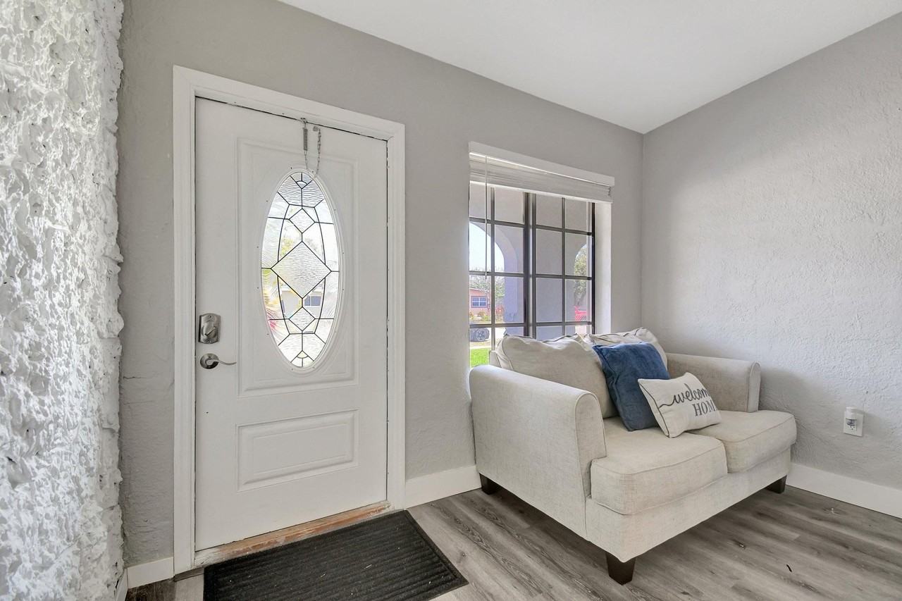 Nw 29th Ter - Photo 2 of 16