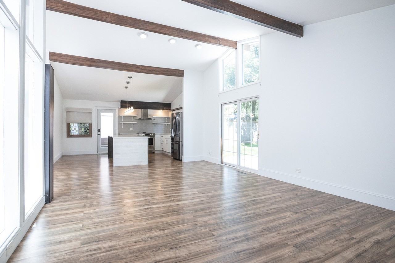 523 Green Bay Rd - Photo 5 of 19