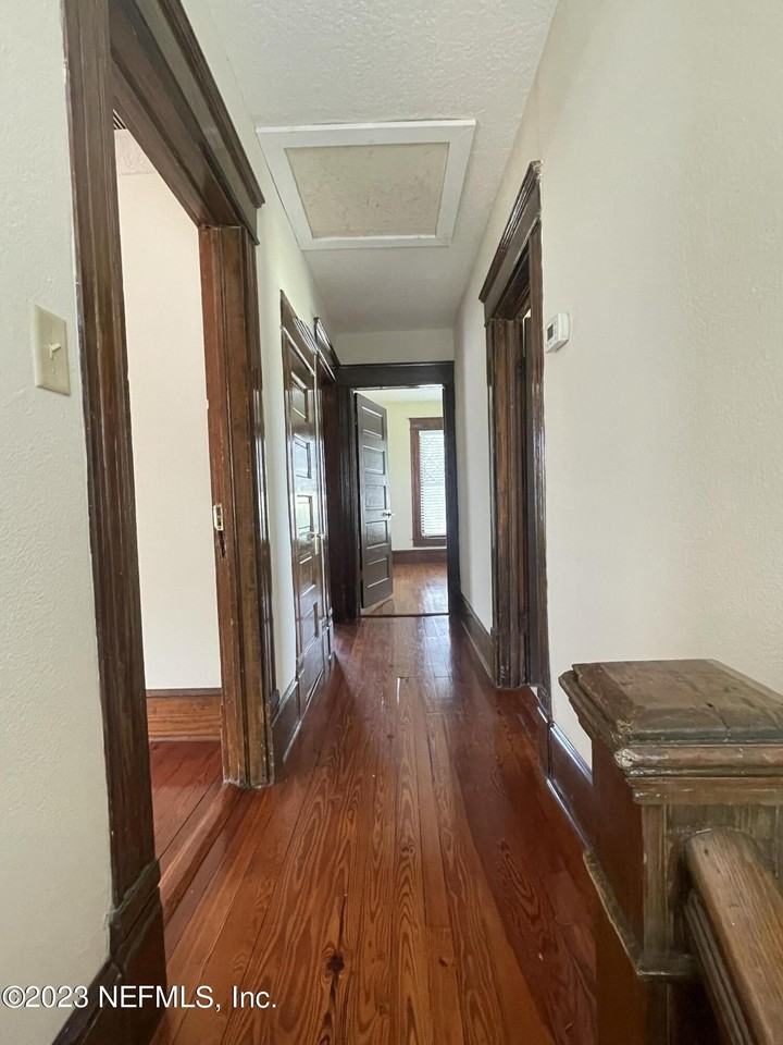 1739 Silver St - Photo 5 of 11