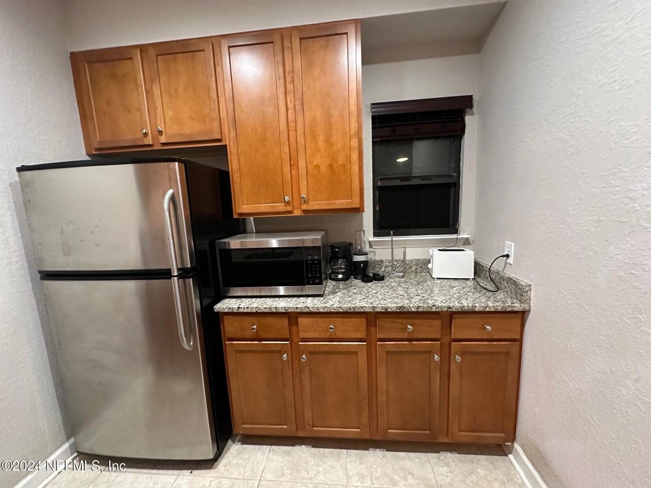 634 Market St - Photo 7 of 8