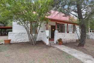 806 E Avenue E - Photo 1 of 1