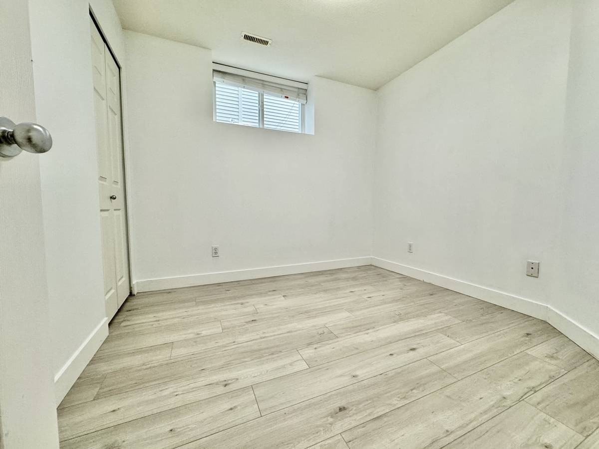 24117 102A Avenue - Photo 6 of 9