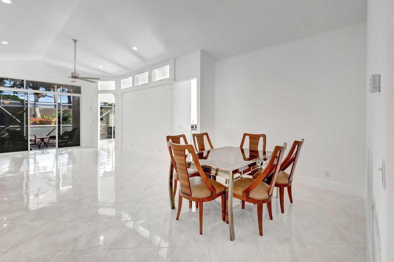 11752 Dove Hollow Ave - Photo 6 of 50