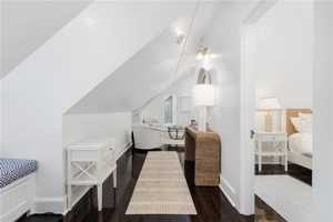 featured image of 8 Brenton Rd #3