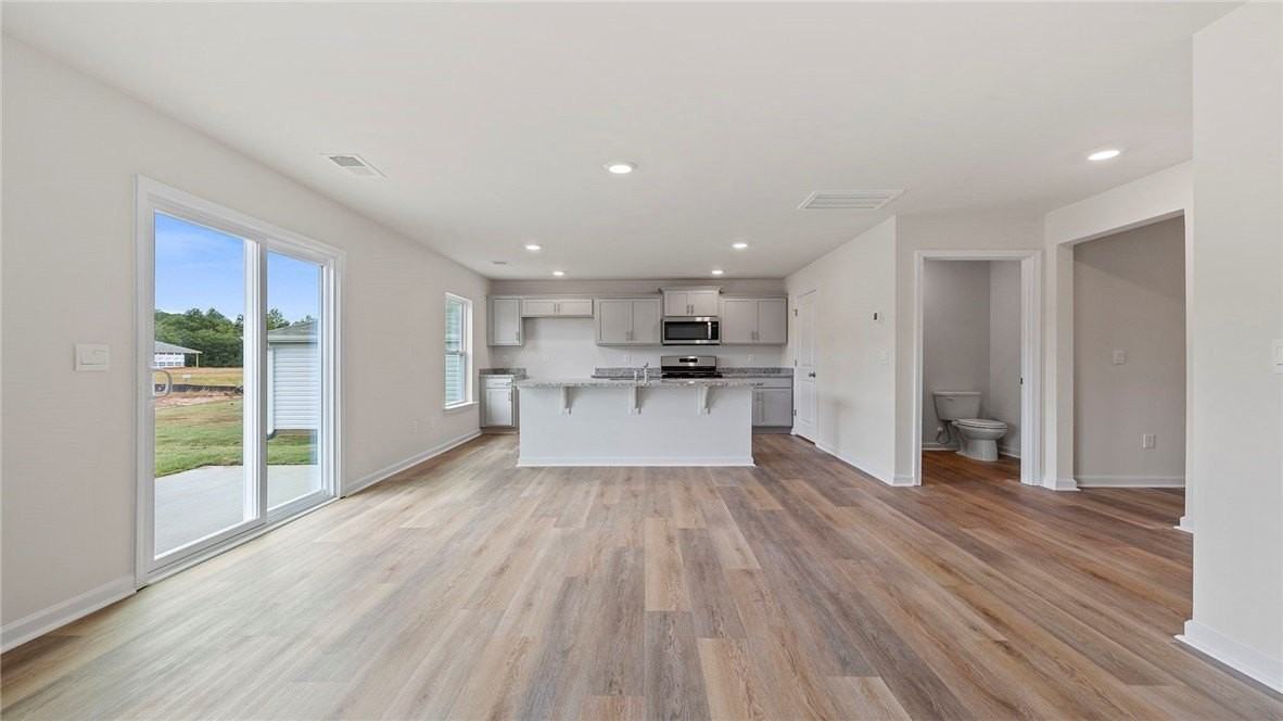 113 Cascade Ln - Photo 2 of 8