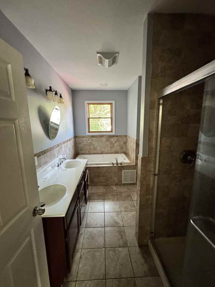 499 Paramus Rd - Photo 5 of 30