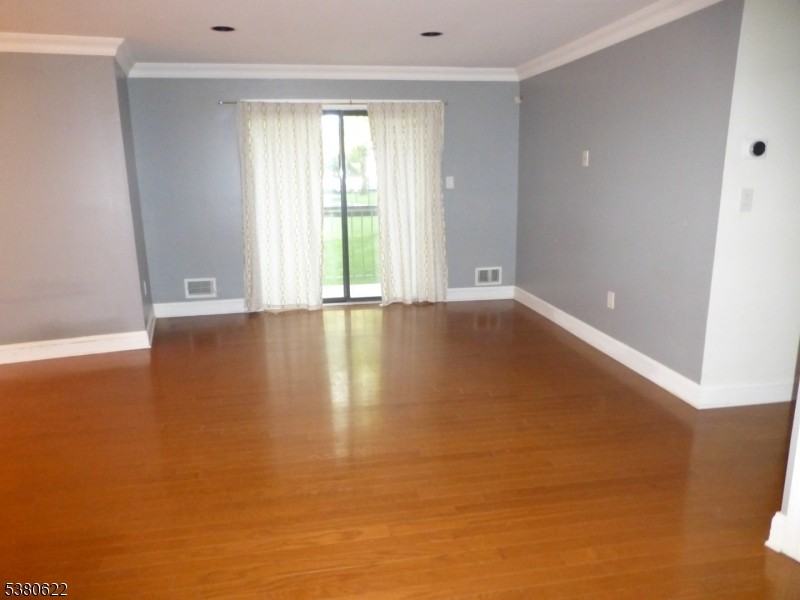 1150 W Saint Georges Ave Apt A15 - Photo 6 of 11