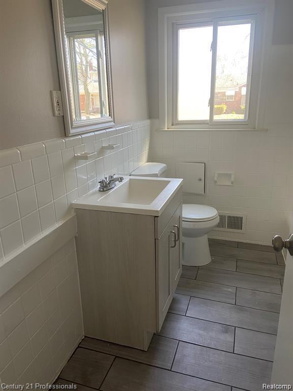 11791 Columbia - Photo 6 of 21