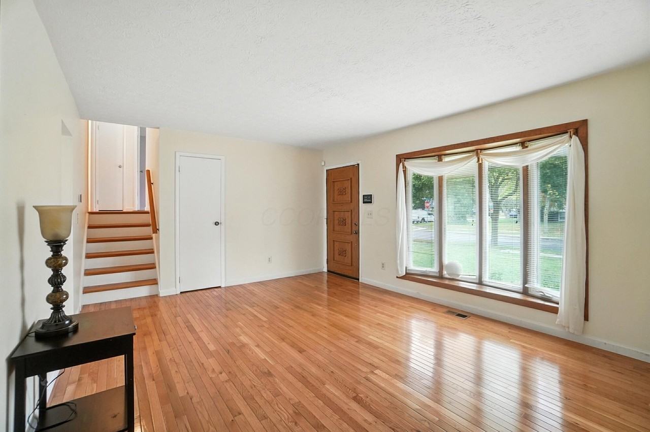 5200 Williamsburg Circle - Photo 3 of 30