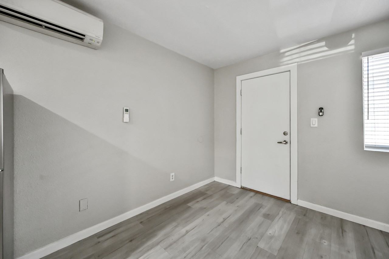 3025 North 32nd Street #21 - Photo 4 of 22