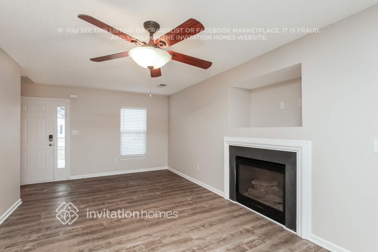 128 Hampshire Dr - Photo 4 of 19