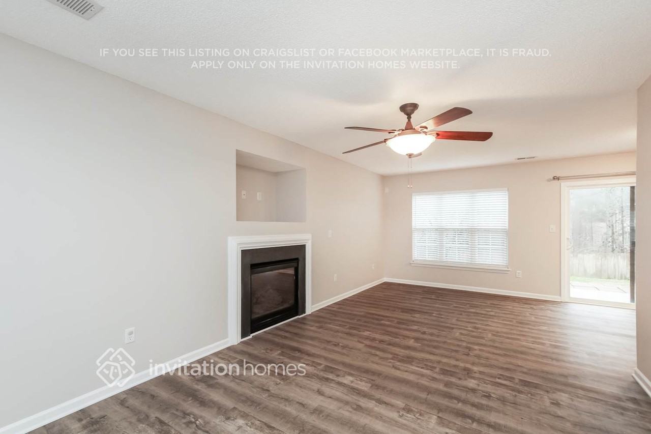 128 Hampshire Dr - Photo 5 of 19