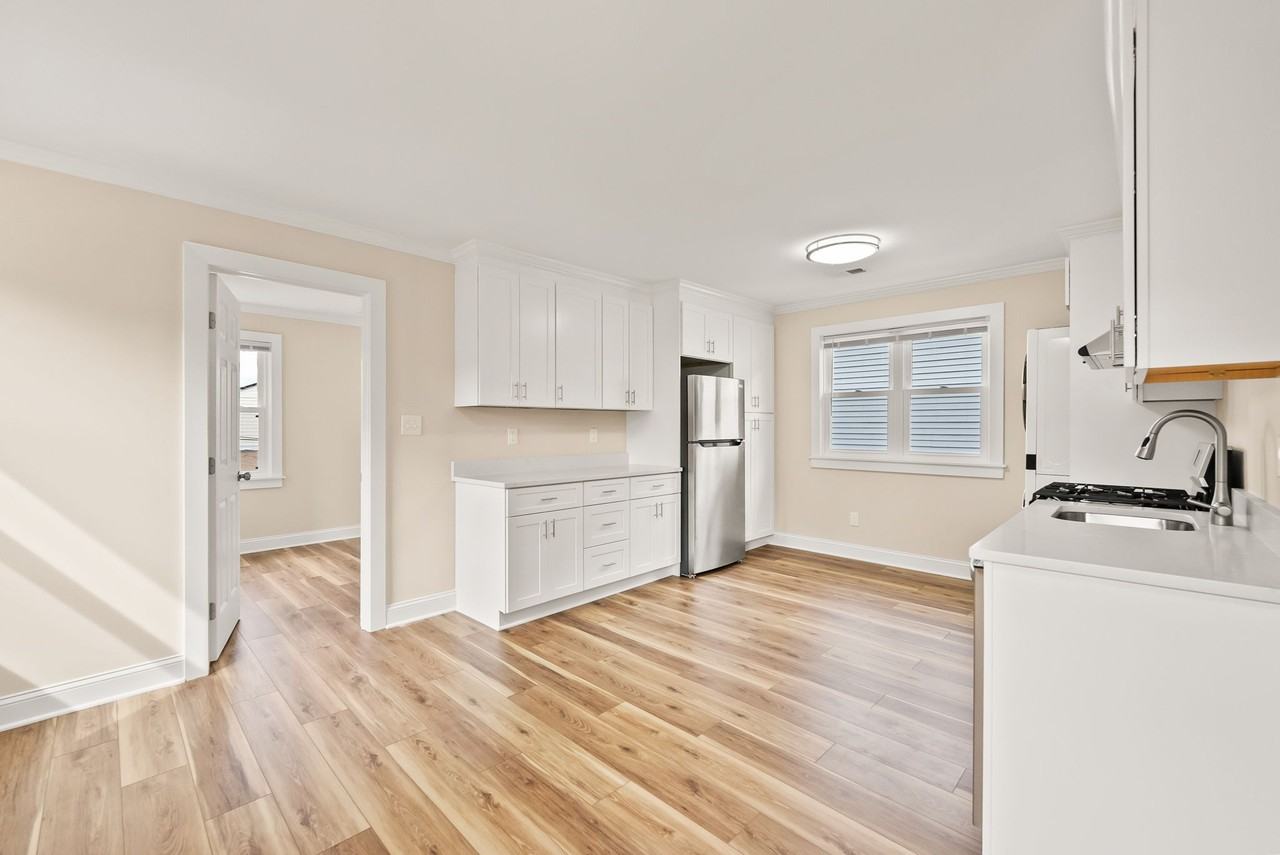 300 E. Alexandria Ave. - Photo 2 of 27