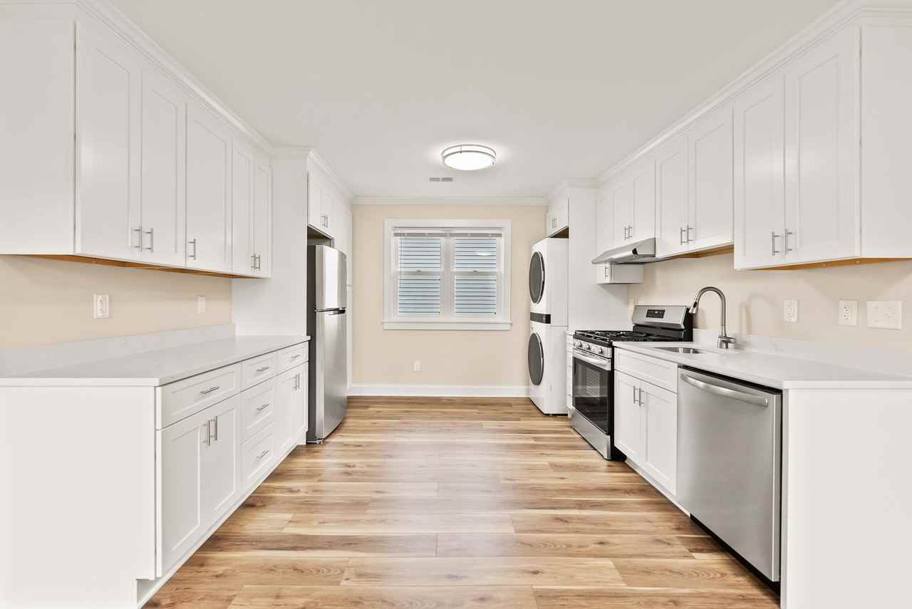 300 E. Alexandria Ave. - Photo 6 of 27