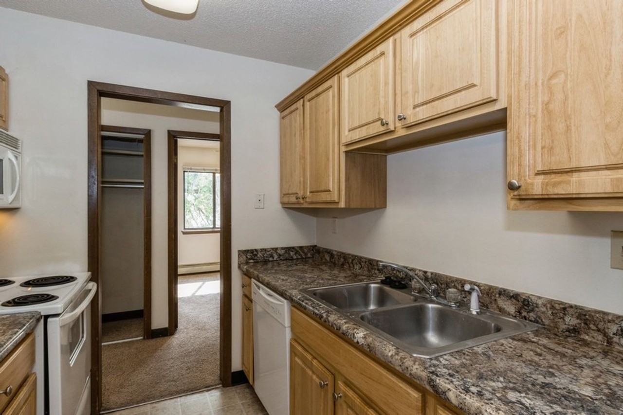 434 S. Johnson St - Photo 7 of 20