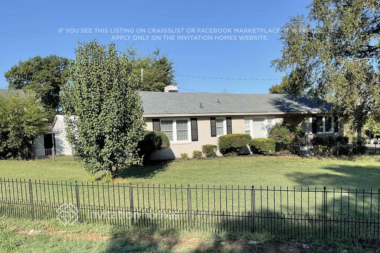 513 American Rd - Photo 3 of 29
