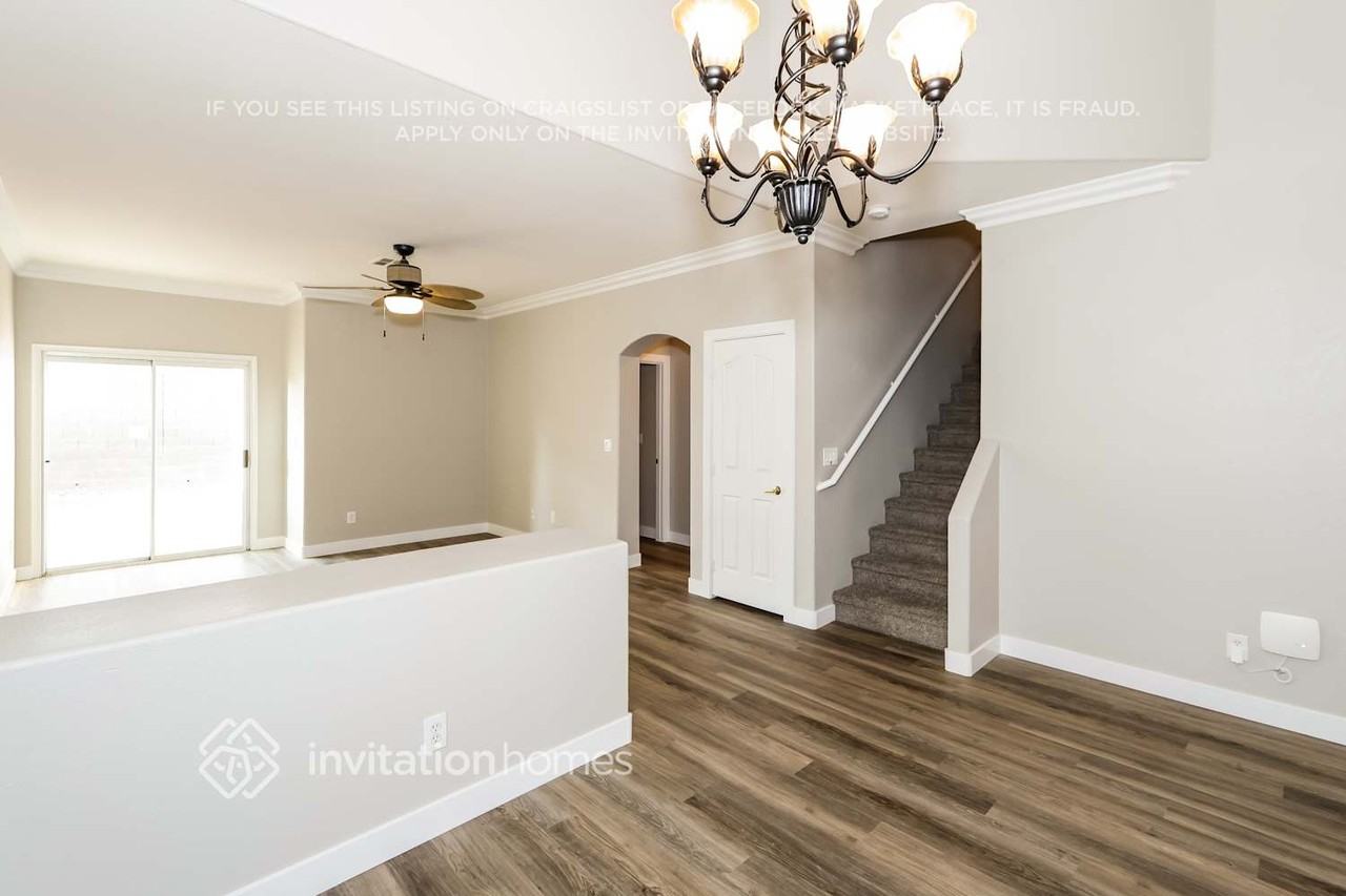 8861 Happy Stream Ave - Photo 5 of 12