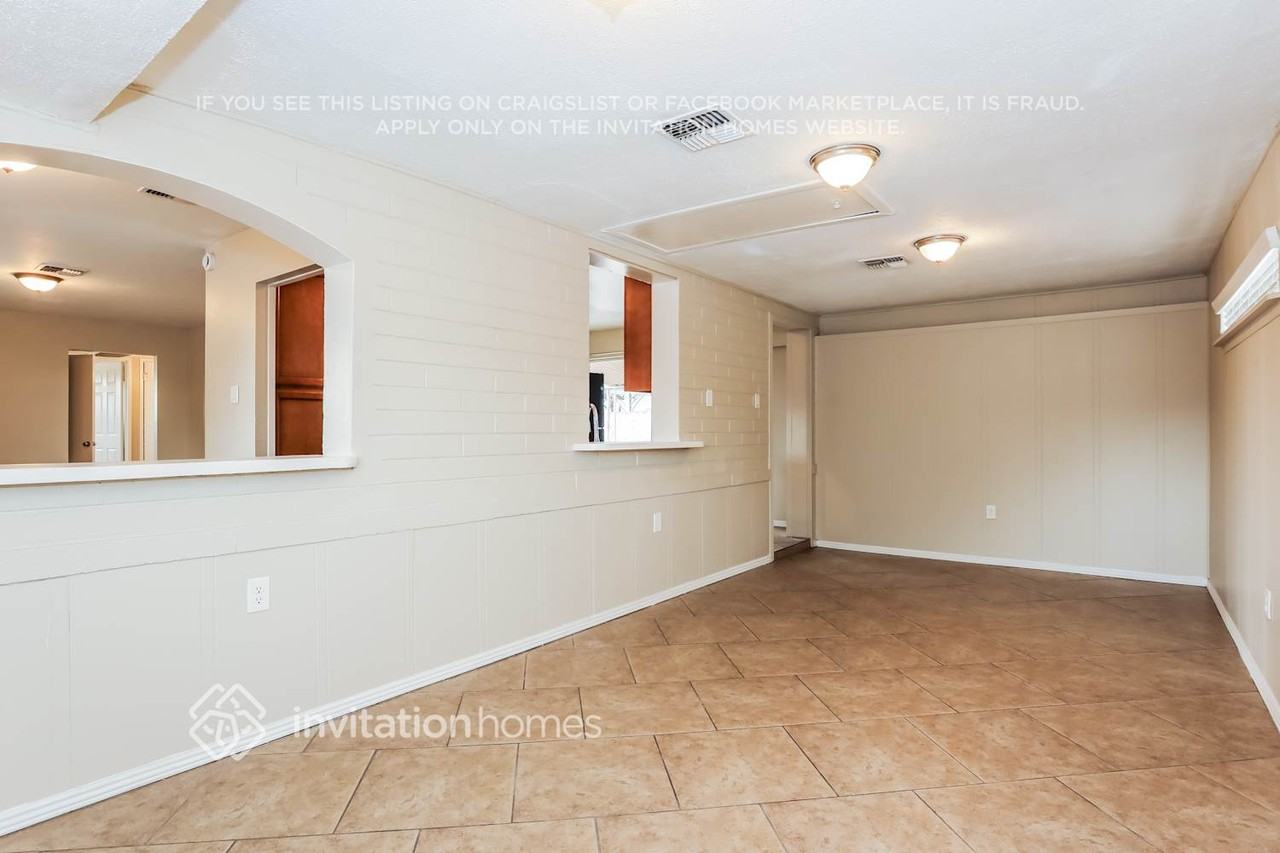 670 East Buffalo Street - Photo 4 of 17