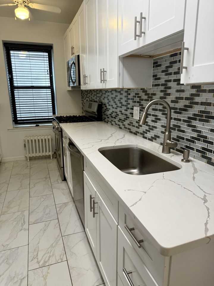 6 Parkway Street 4 - Photo 2 of 8