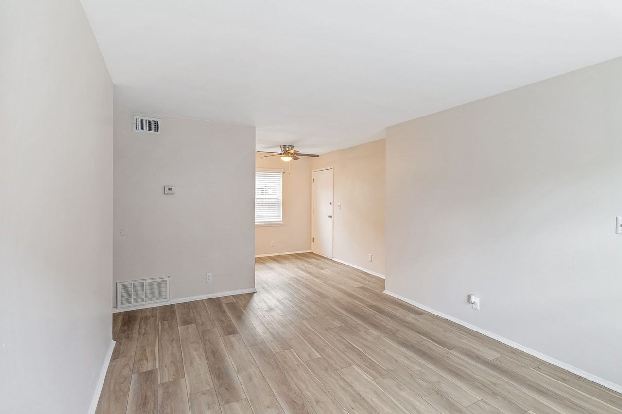 Germantown Village Apartments - Photo 7 of 18