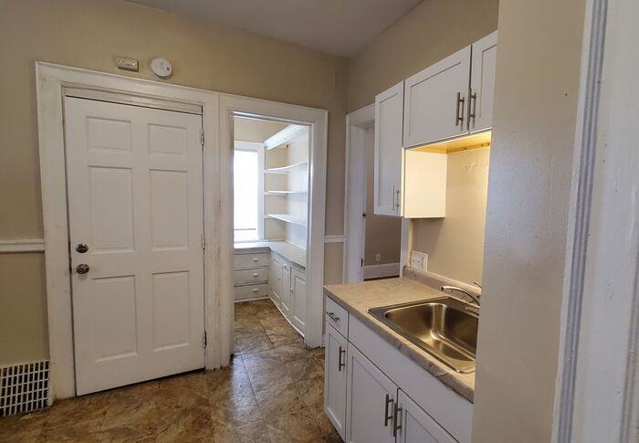 2447 N 34th St - Photo 3 of 13