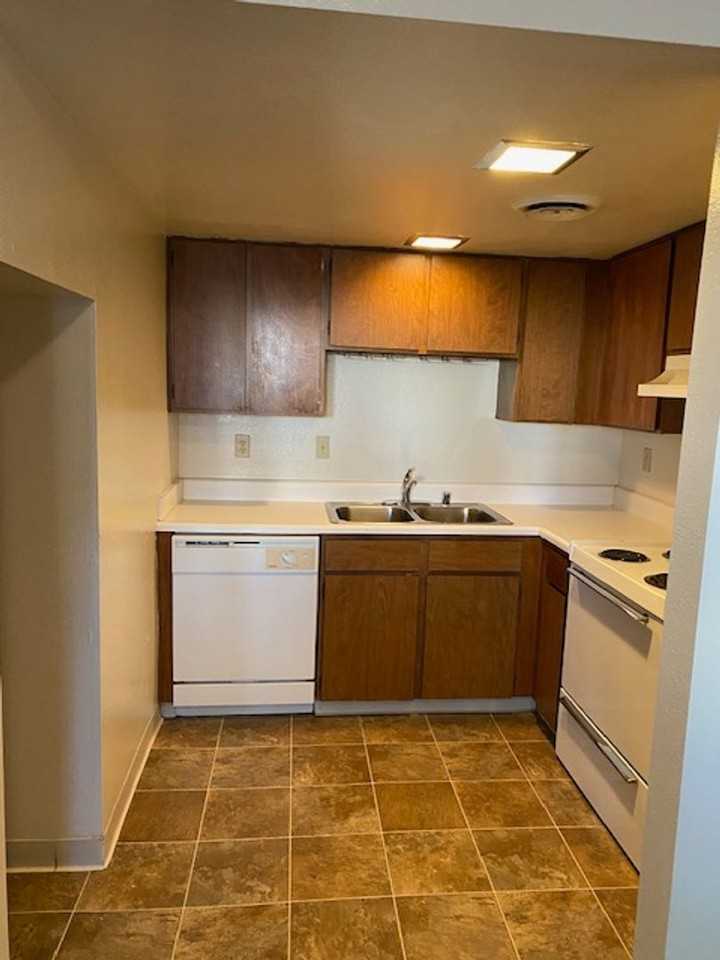 3900 El Potrero Ln #2 - Photo 5 of 13