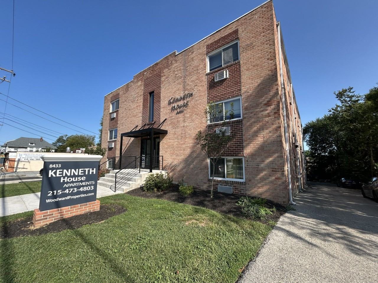 Kenneth House Apartments - Photo 2 of 3