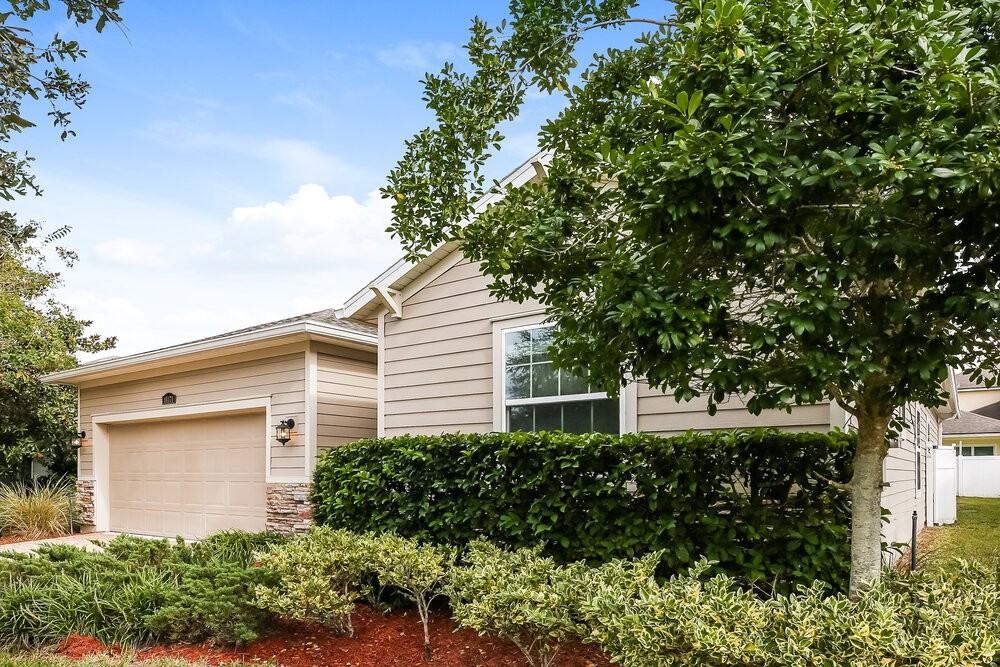 16171 Magnolia Grove Way - Photo 3 of 16