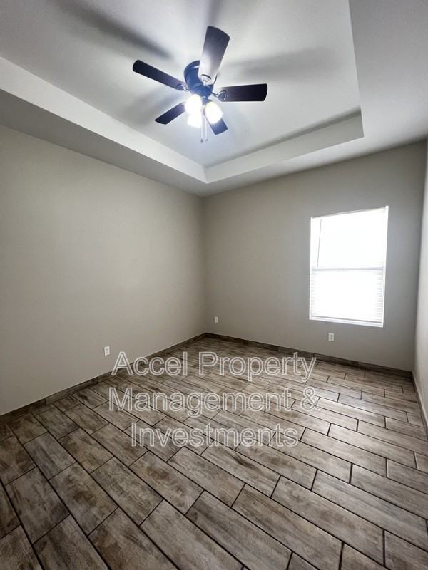 1327 W Garfield Ave #3 - Photo 7 of 15