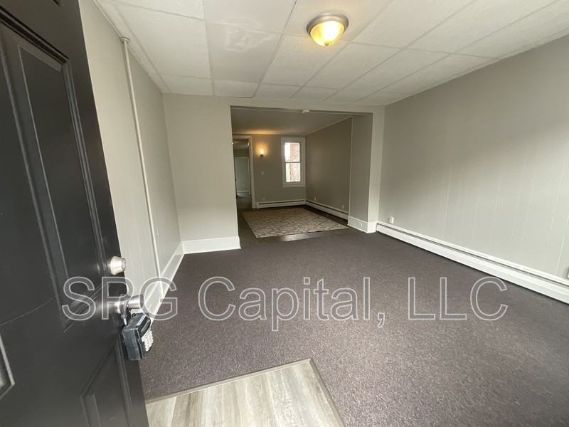 277 Union St - Photo 2 of 9