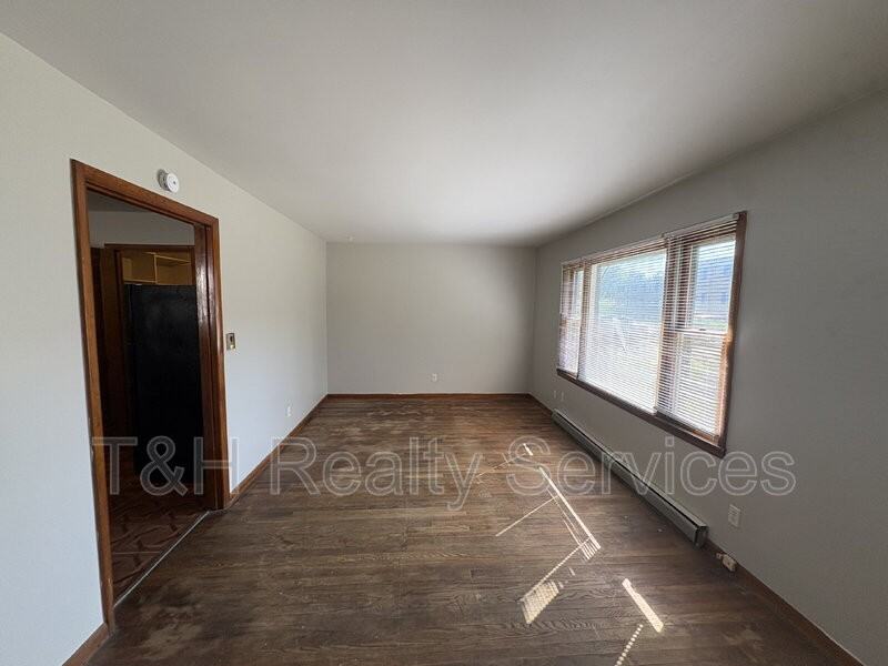 6212 Eastridge Drive - Photo 4 of 16