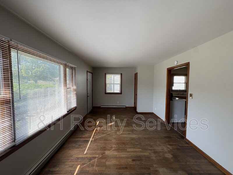 6212 Eastridge Drive - Photo 5 of 16