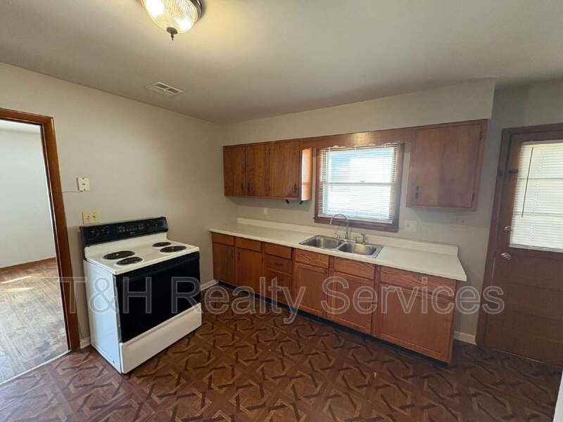 6212 Eastridge Drive - Photo 6 of 16