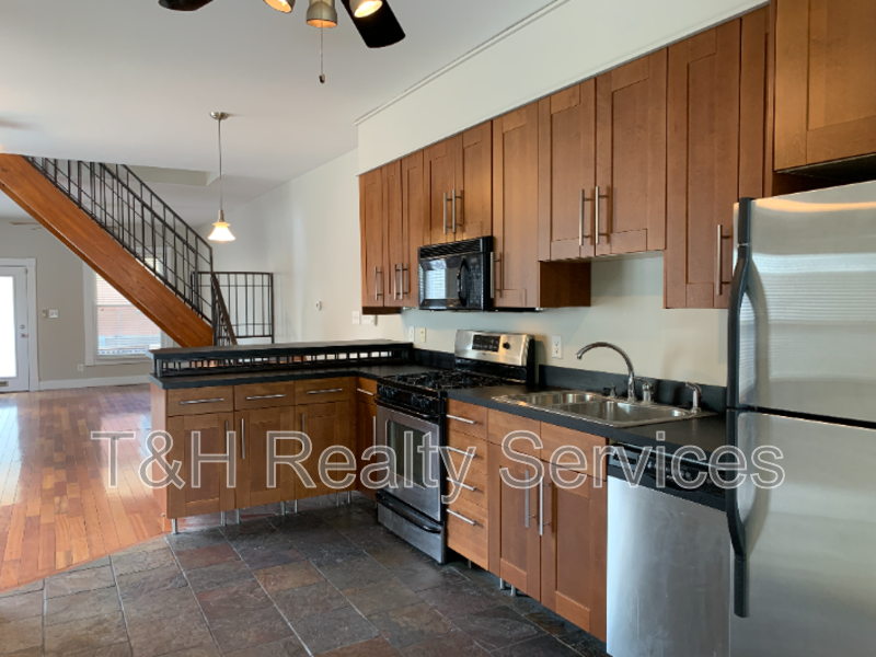 1820 East 12th Street - Photo 6 of 24