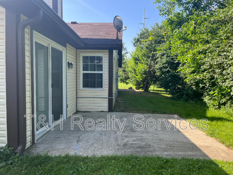 1360 Norfolk Circle - Photo 3 of 18