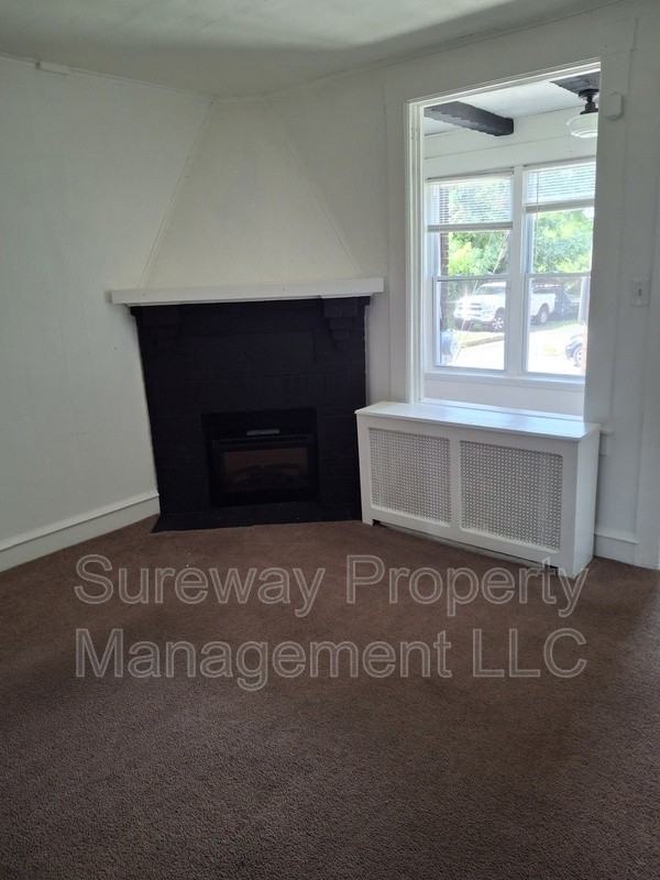 48 Bellevue Ter - Photo 4 of 26