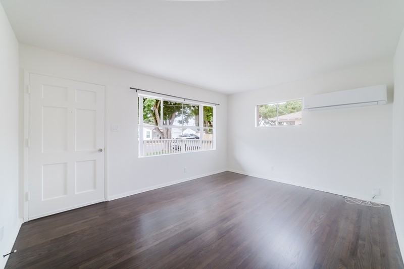 1734 Serrano St - Photo 3 of 26