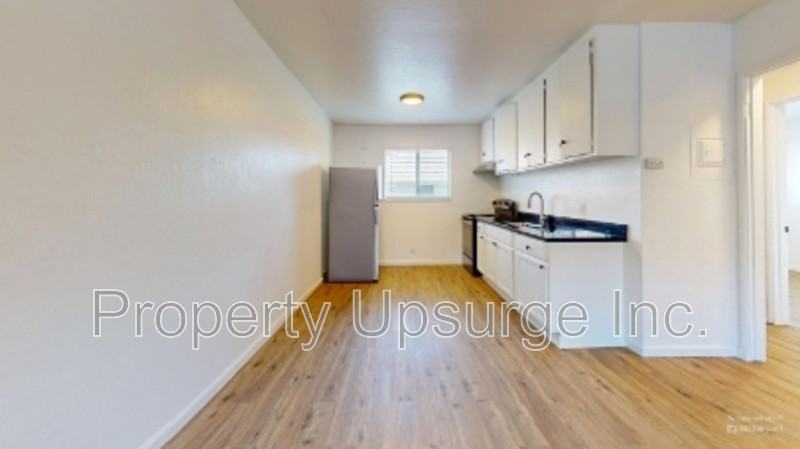 1558 Bridge St #21 - Photo 3 of 12