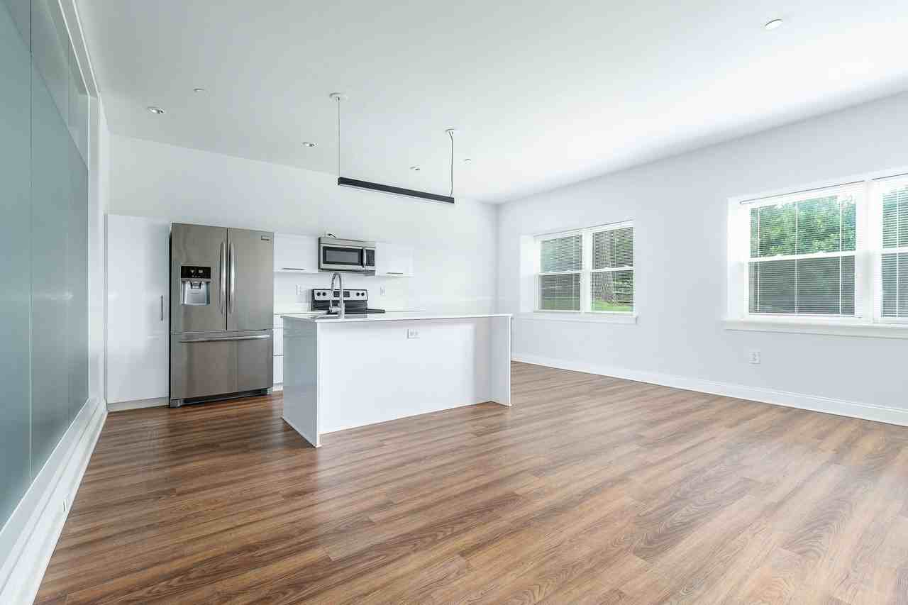 The Palmer - Photo 3 of 50