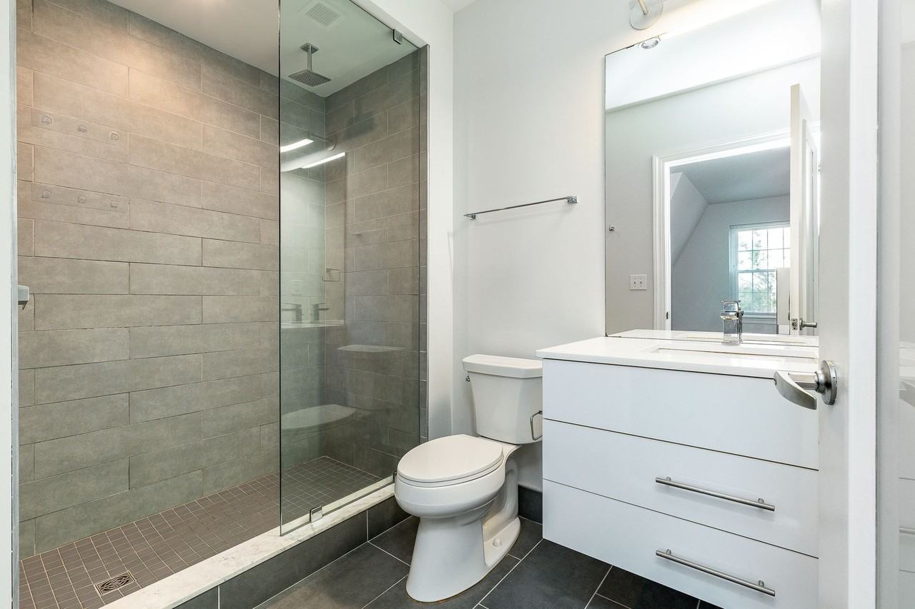 The Palmer - Photo 6 of 50