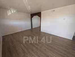 featured image of 118 S Main St